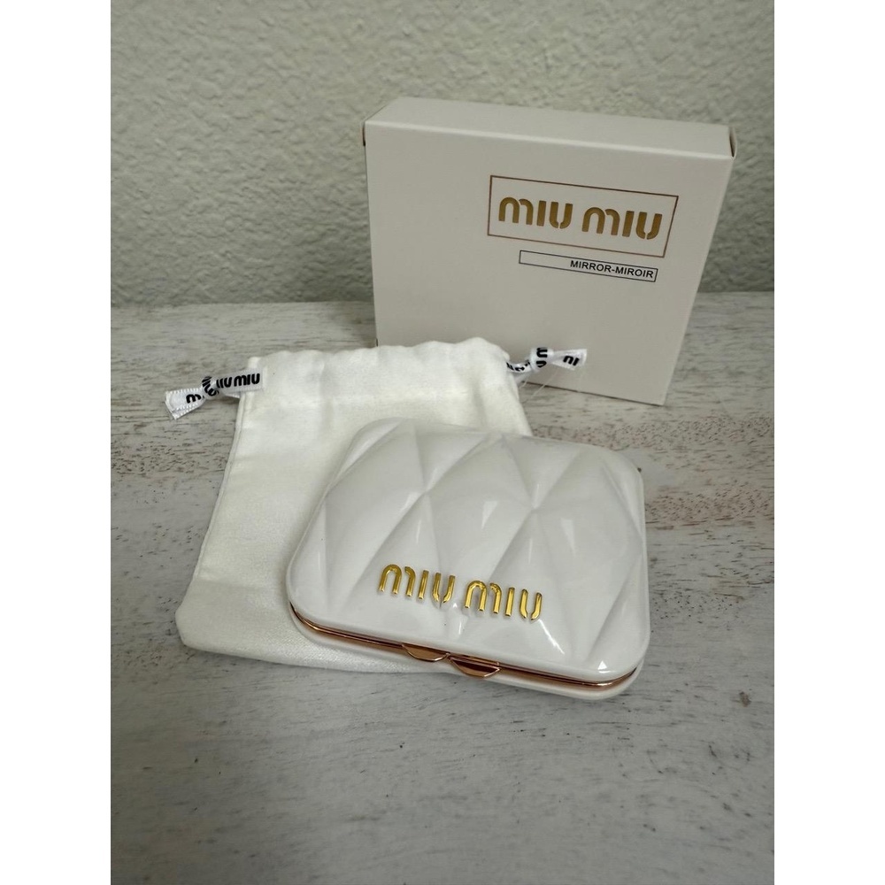NIB Miu Miu White Quilted Compact Mirror - Picture 1 of 4
